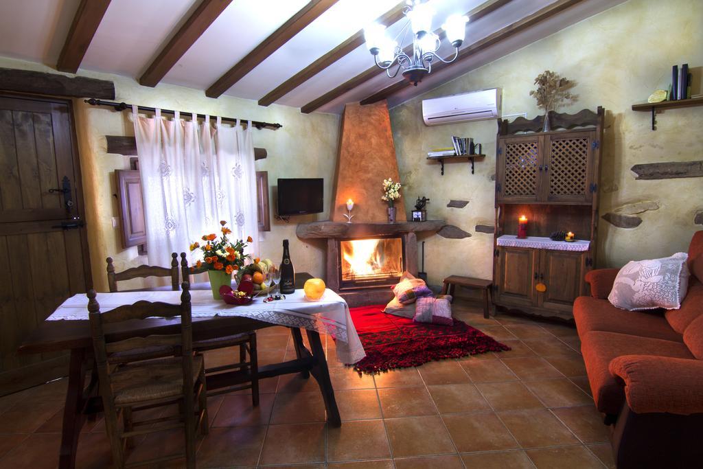Reul Alto Cortijos Rurales Casa de hóspedes Laroya Quarto foto